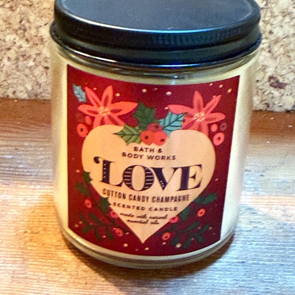 Bath & Body Works Scented Candle Collection: Cotton Candy Champagne NWT - Picture 1 of 6